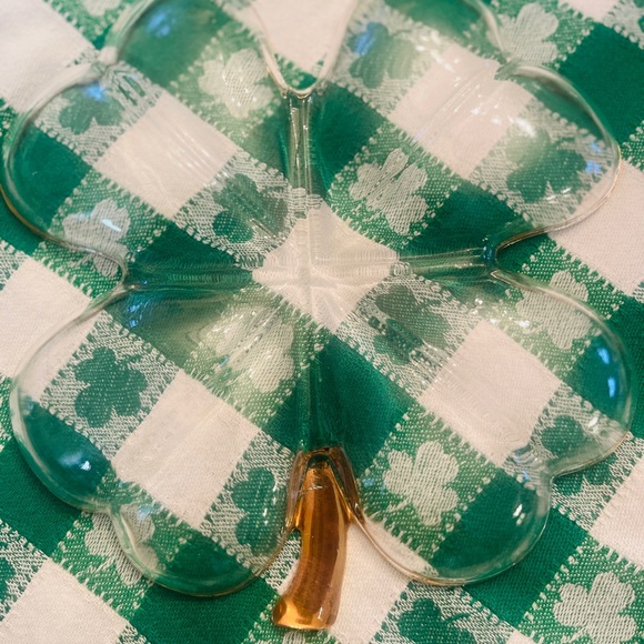 Vintage MCM 3 Piece-Four Leaf Clover Glass Candy Dish with Gold accent trim. - Picture 9 of 10